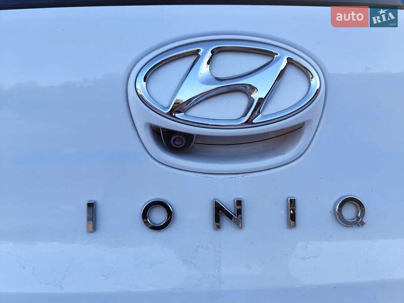 Хэтчбек Hyundai Ioniq 2018 в Умани фото 10 Хэтчбек Hyundai Ioniq 2018 в Умани