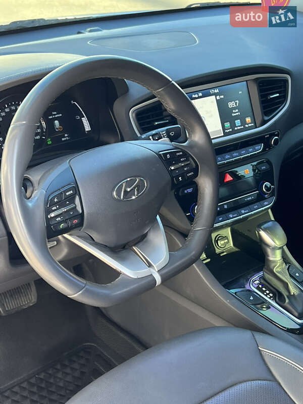 Хэтчбек Hyundai Ioniq 2018 в Одессе