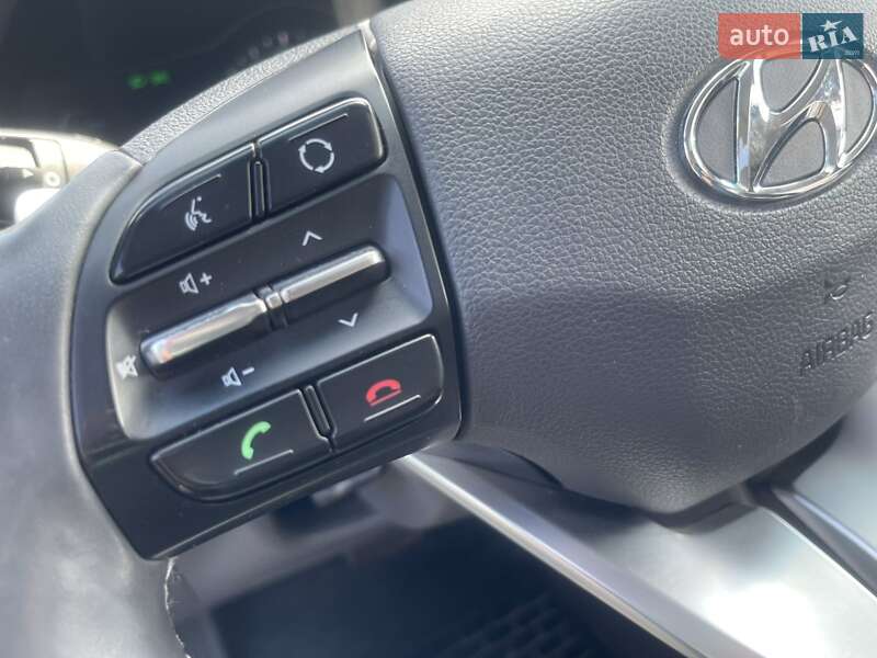 Хэтчбек Hyundai Ioniq 2017 в Киеве