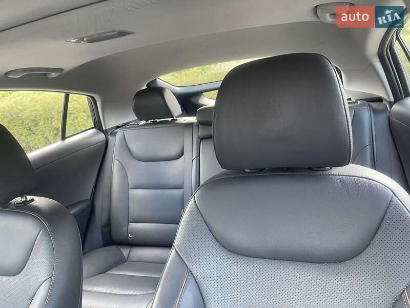 Хэтчбек Hyundai Ioniq 2017 в Киеве