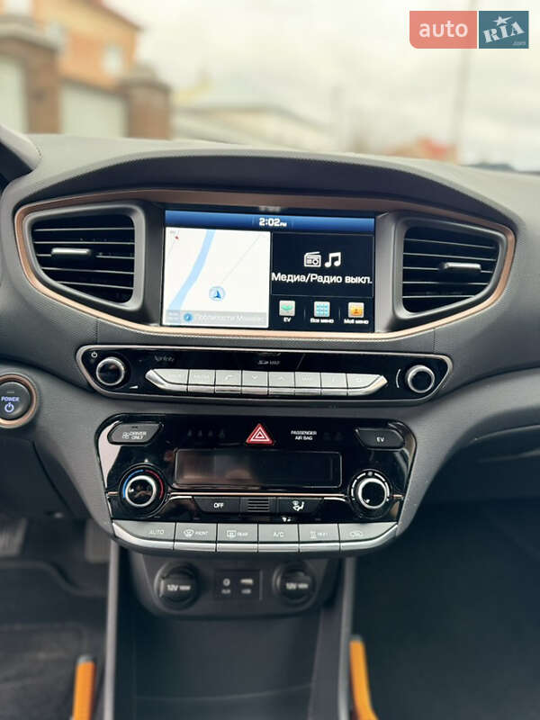 Ліфтбек Hyundai Ioniq 2019 в Чернівцях