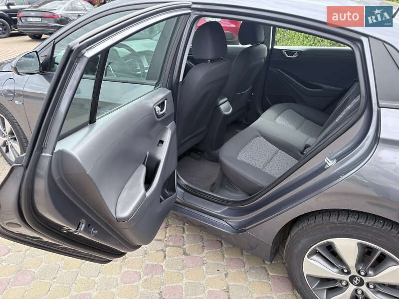 Лифтбек Hyundai Ioniq 2019 в Львове фото 13 Лифтбек Hyundai Ioniq 2019 в Львове