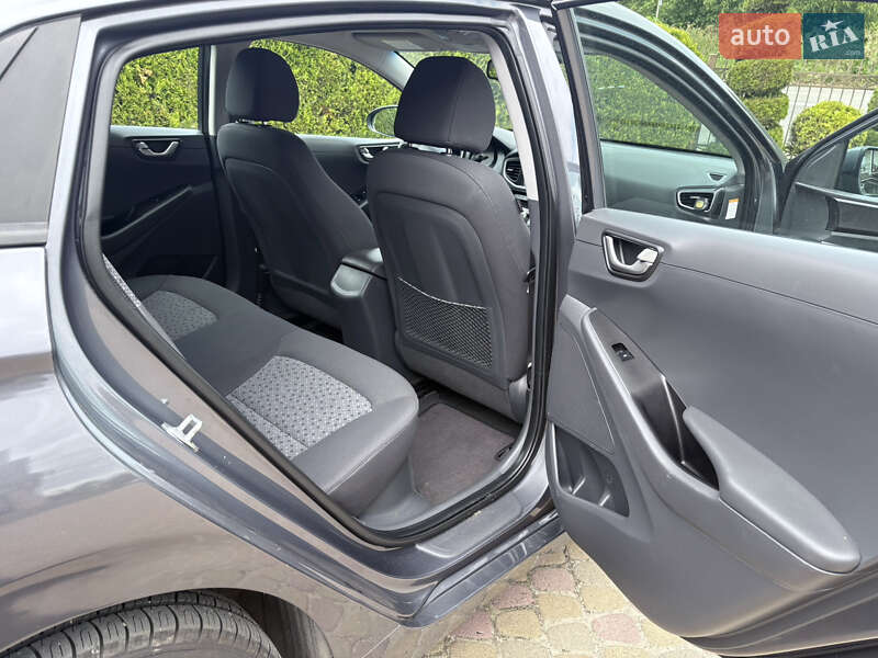 Лифтбек Hyundai Ioniq 2019 в Львове фото 15 Лифтбек Hyundai Ioniq 2019 в Львове