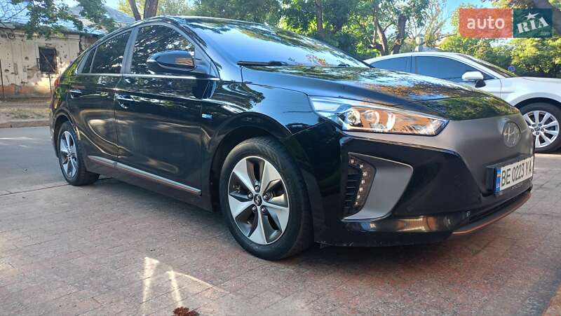 Хетчбек Hyundai Ioniq 2016 в Миколаєві