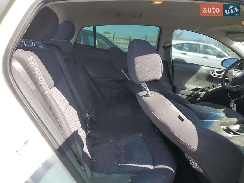 Хэтчбек Hyundai Ioniq 2017 в Одессе фото 10 Хэтчбек Hyundai Ioniq 2017 в Одессе