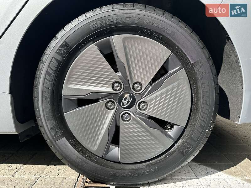 Ліфтбек Hyundai Ioniq 2020 в Києві