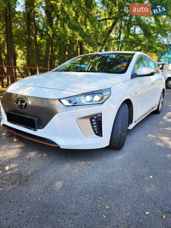 Хэтчбек Hyundai Ioniq 2018 в Одессе фото 3 Хэтчбек Hyundai Ioniq 2018 в Одессе