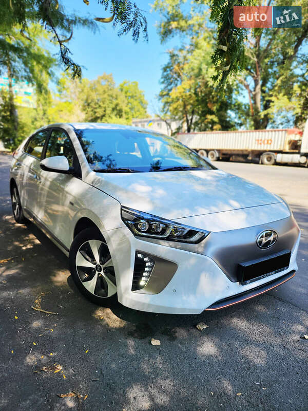 Хэтчбек Hyundai Ioniq 2018 в Одессе фото 7 Хэтчбек Hyundai Ioniq 2018 в Одессе