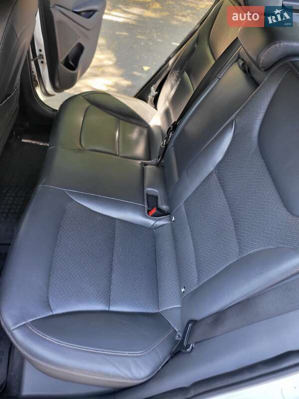 Хэтчбек Hyundai Ioniq 2018 в Одессе фото 26 Хэтчбек Hyundai Ioniq 2018 в Одессе