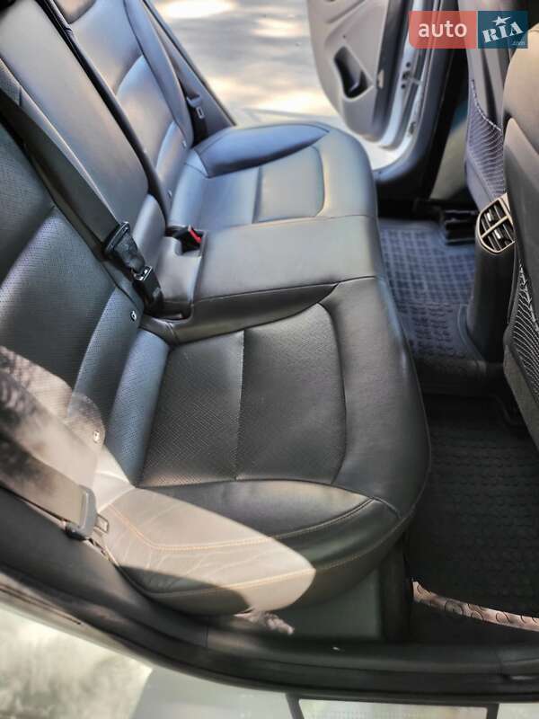 Хэтчбек Hyundai Ioniq 2018 в Одессе фото 43 Хэтчбек Hyundai Ioniq 2018 в Одессе