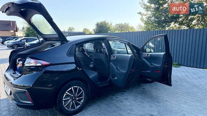 Лифтбек Hyundai Ioniq 2021 в Виннице