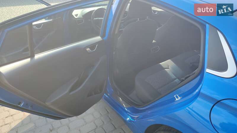 Хетчбек Hyundai Ioniq 2016 в Ужгороді