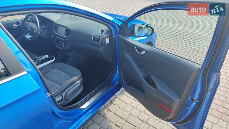 Хетчбек Hyundai Ioniq 2016 в Ужгороді