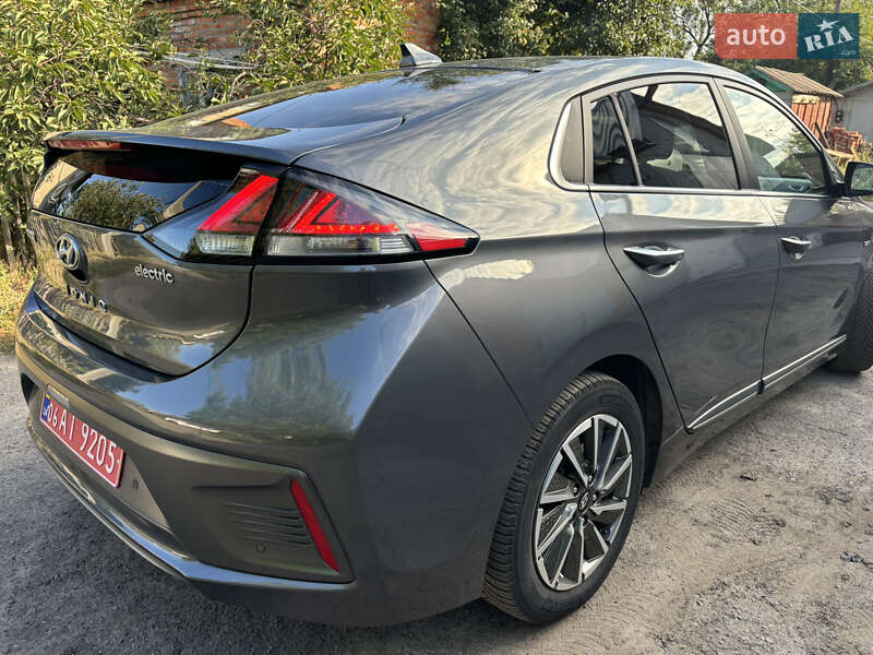 Лифтбек Hyundai Ioniq 2020 в Кобеляках