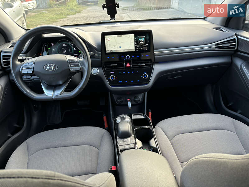 Лифтбек Hyundai Ioniq 2020 в Кобеляках