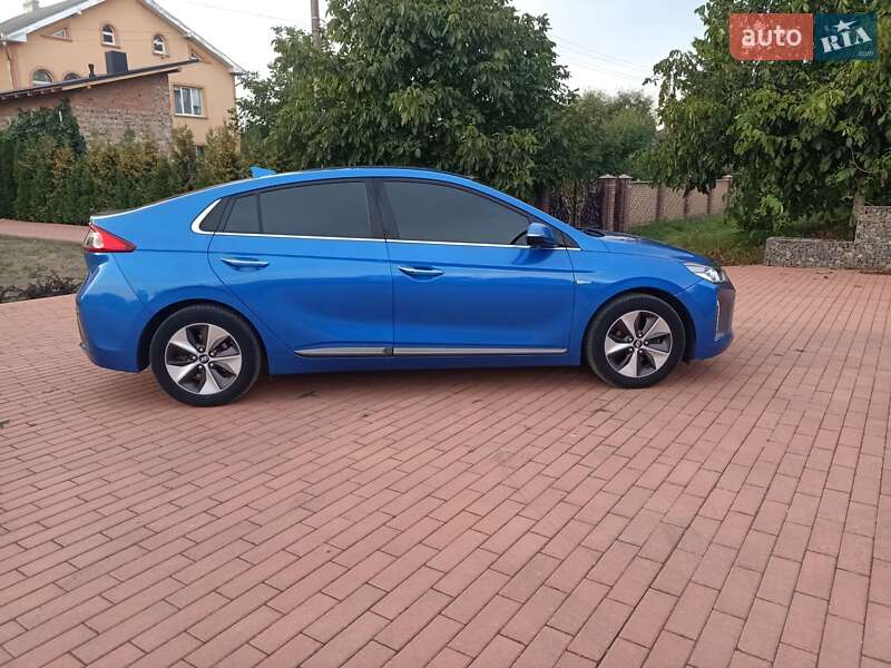 Хетчбек Hyundai Ioniq 2017 в Івано-Франківську