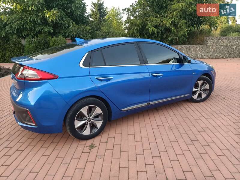 Хетчбек Hyundai Ioniq 2017 в Івано-Франківську
