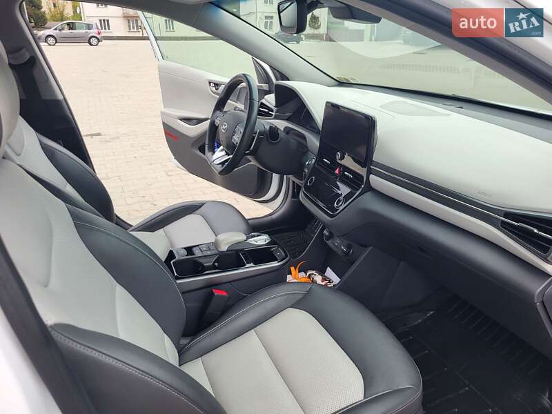 Лифтбек Hyundai Ioniq 2020 в Львове