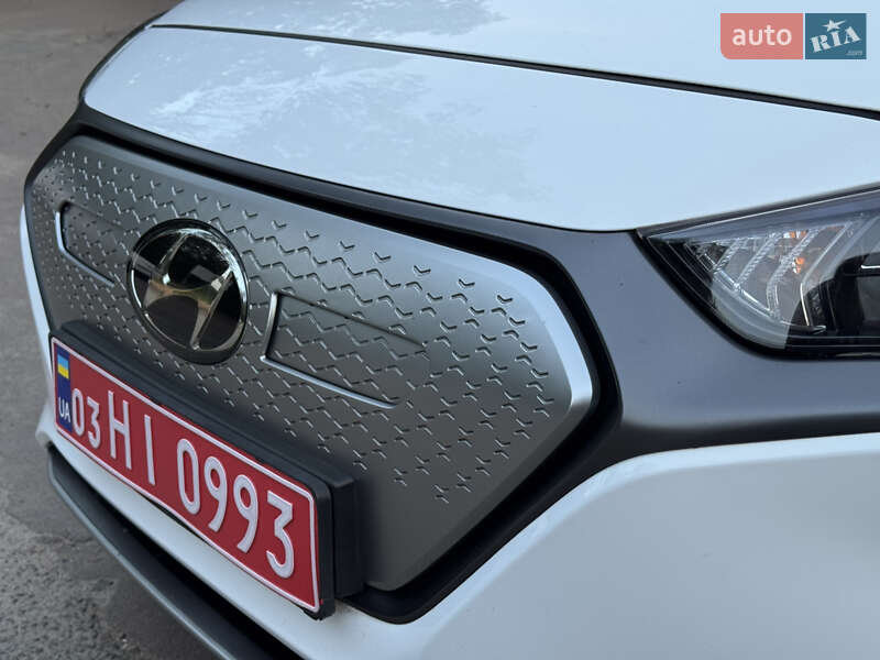 Лифтбек Hyundai Ioniq 2020 в Киеве фото 39 Лифтбек Hyundai Ioniq 2020 в Киеве