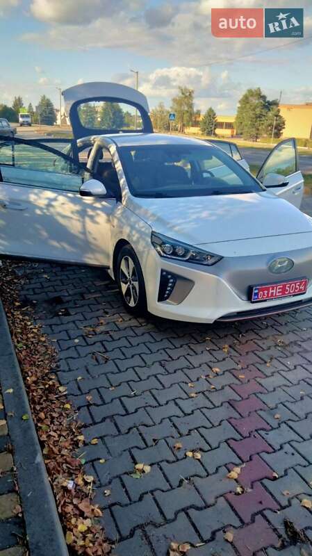 Хетчбек Hyundai Ioniq 2018 в Маневичах
