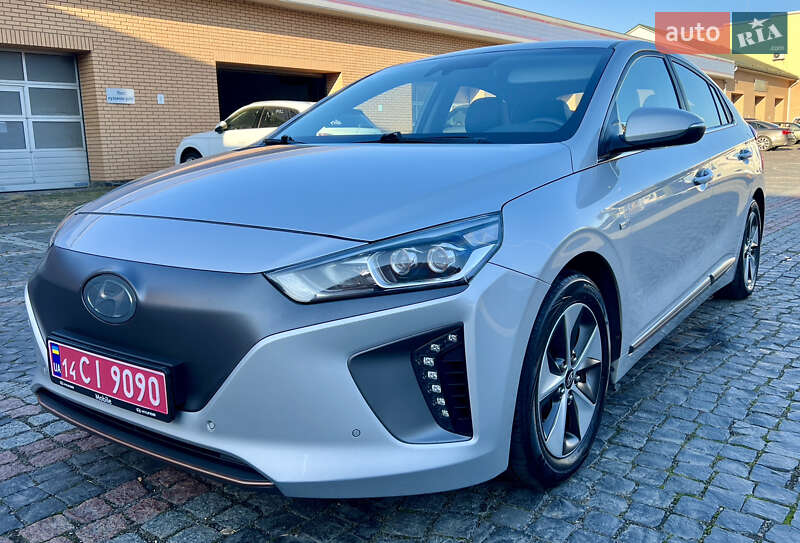Хэтчбек Hyundai Ioniq 2017 в Луцке фото 2 Хэтчбек Hyundai Ioniq 2017 в Луцке