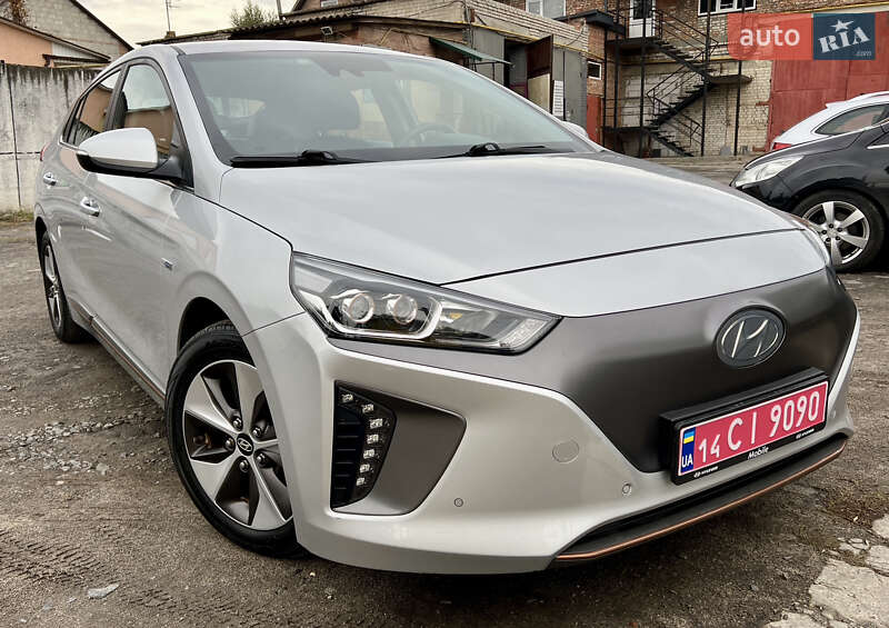 Хэтчбек Hyundai Ioniq 2017 в Луцке фото 16 Хэтчбек Hyundai Ioniq 2017 в Луцке