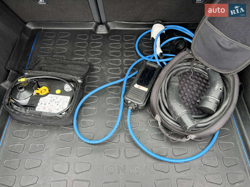 Хэтчбек Hyundai Ioniq 2017 в Луцке фото 55 Хэтчбек Hyundai Ioniq 2017 в Луцке