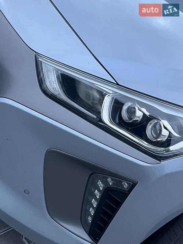 Хетчбек Hyundai Ioniq 2016 в Володимирі