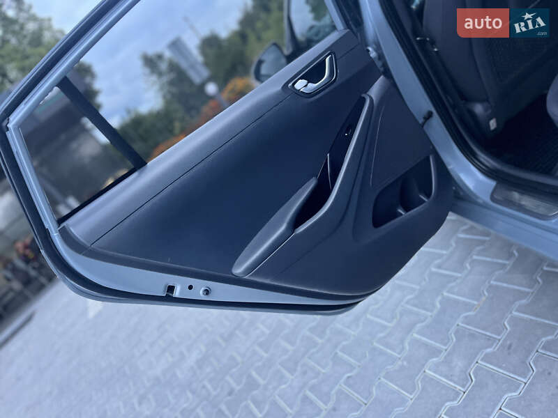 Хетчбек Hyundai Ioniq 2016 в Володимирі