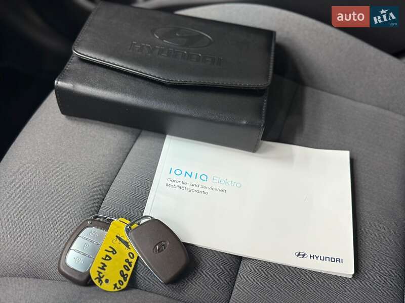 Лифтбек Hyundai Ioniq 2021 в Луцке