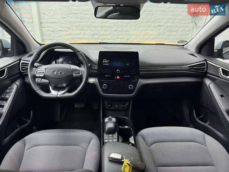 Лифтбек Hyundai Ioniq 2021 в Луцке