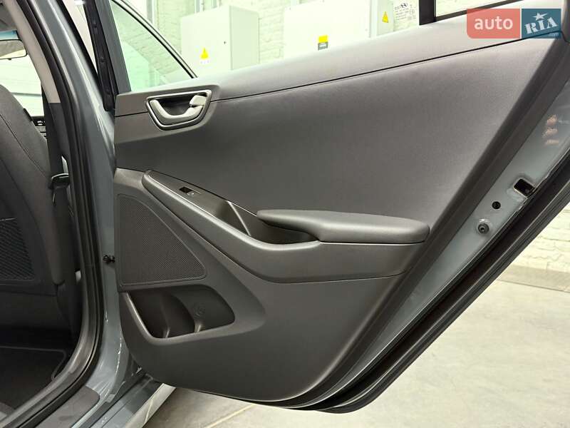 Лифтбек Hyundai Ioniq 2021 в Луцке