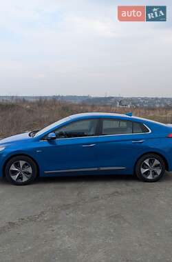 Хетчбек Hyundai Ioniq 2017 в Івано-Франківську