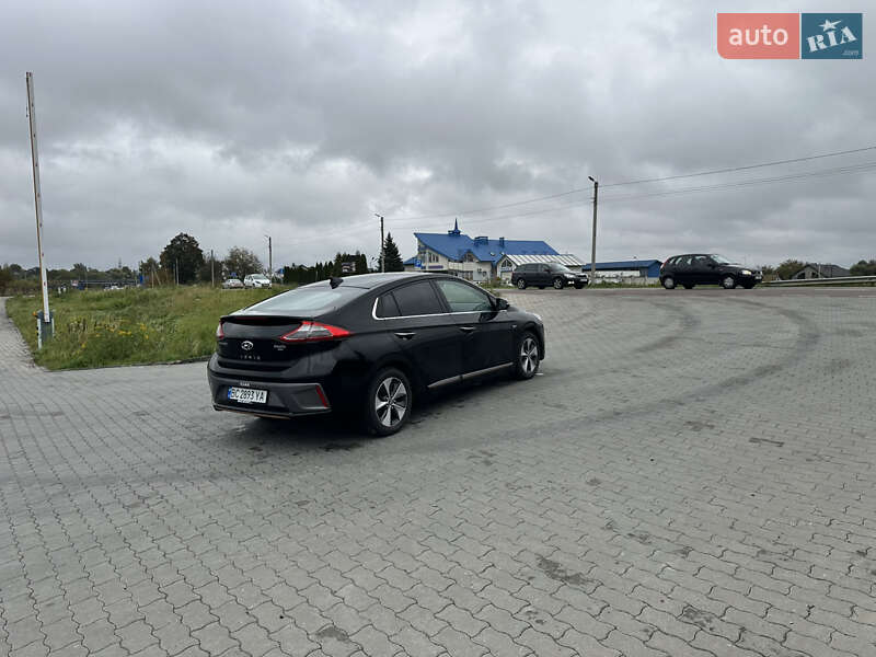 Хэтчбек Hyundai Ioniq 2017 в Львове