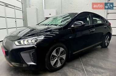 Хэтчбек Hyundai Ioniq 2019 в 