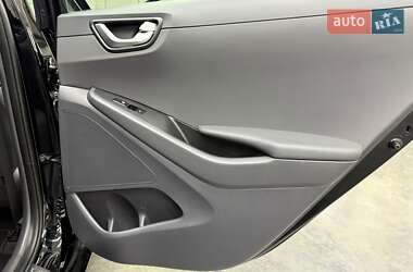 Хэтчбек Hyundai Ioniq 2019 в 