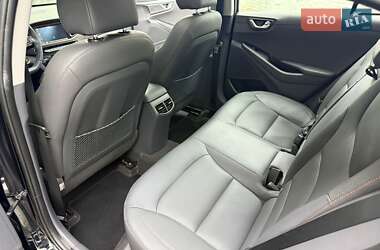Хэтчбек Hyundai Ioniq 2019 в 