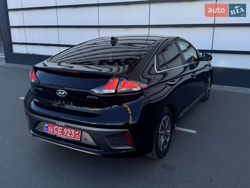 Хэтчбек Hyundai Ioniq 2019 в Киеве