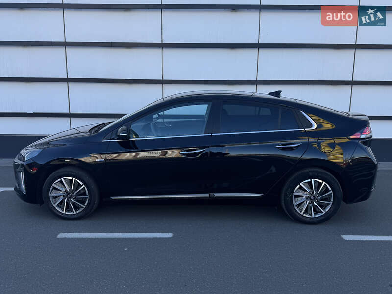 Хэтчбек Hyundai Ioniq 2019 в Киеве