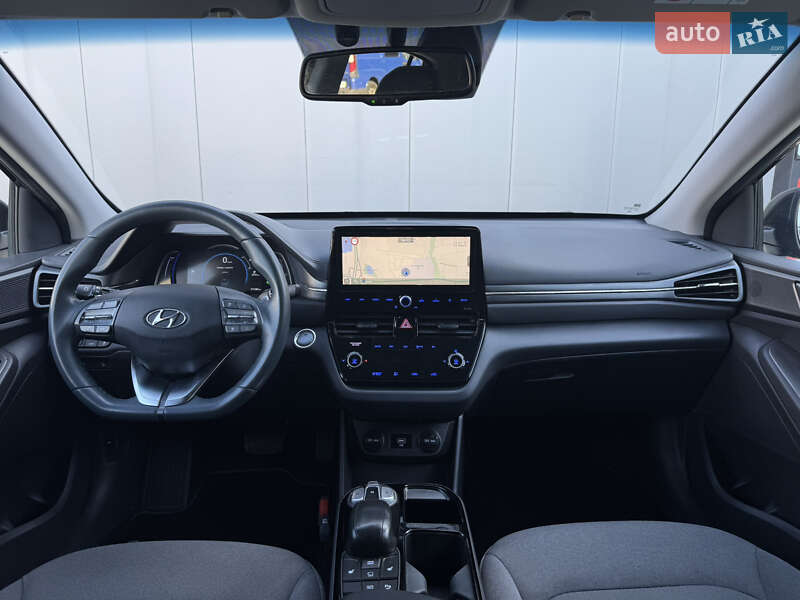 Хэтчбек Hyundai Ioniq 2019 в Киеве