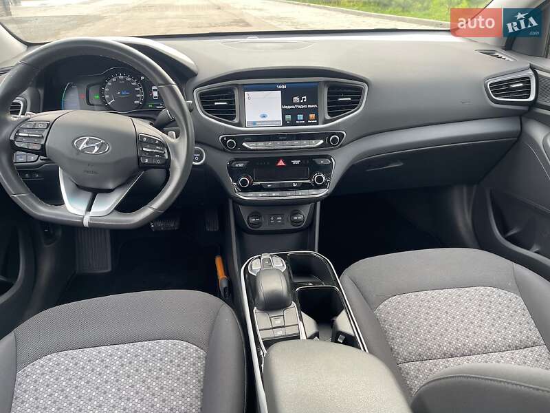 Хэтчбек Hyundai Ioniq 2018 в Ровно