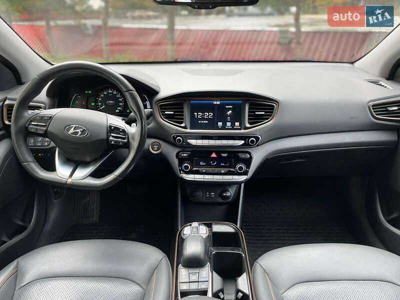 Хэтчбек Hyundai Ioniq 2018 в Луцке фото 17 Хэтчбек Hyundai Ioniq 2018 в Луцке