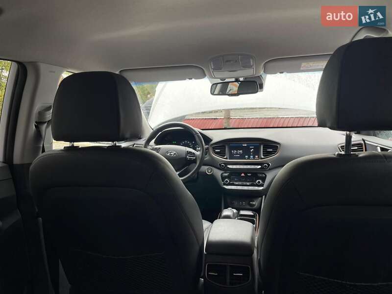 Хэтчбек Hyundai Ioniq 2018 в Луцке фото 26 Хэтчбек Hyundai Ioniq 2018 в Луцке