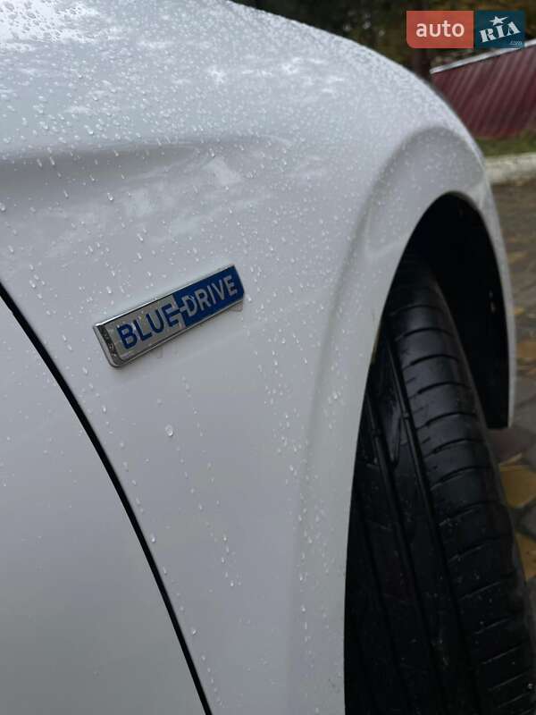 Хэтчбек Hyundai Ioniq 2018 в Луцке фото 30 Хэтчбек Hyundai Ioniq 2018 в Луцке