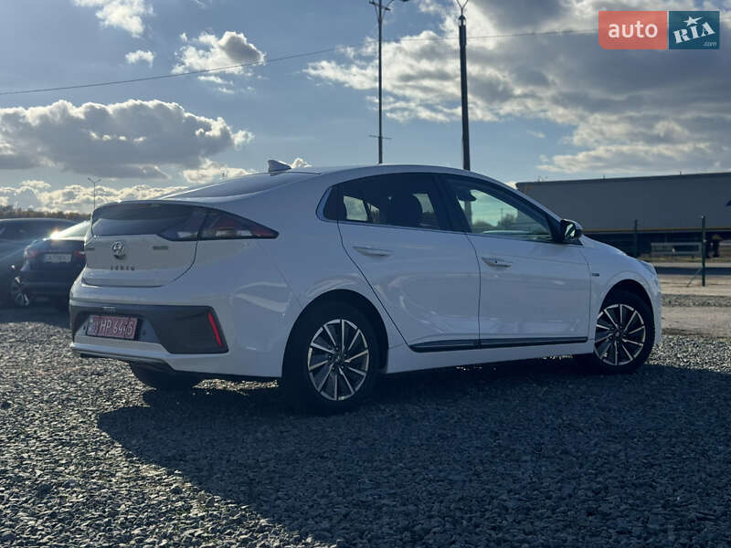 Лифтбек Hyundai Ioniq 2020 в Умани