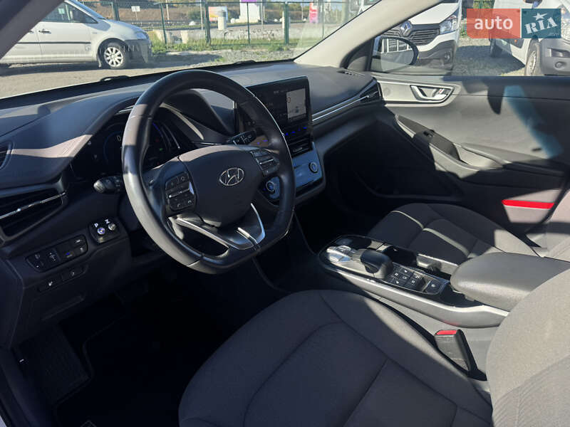 Лифтбек Hyundai Ioniq 2020 в Умани