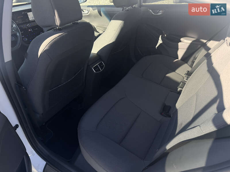 Лифтбек Hyundai Ioniq 2020 в Умани