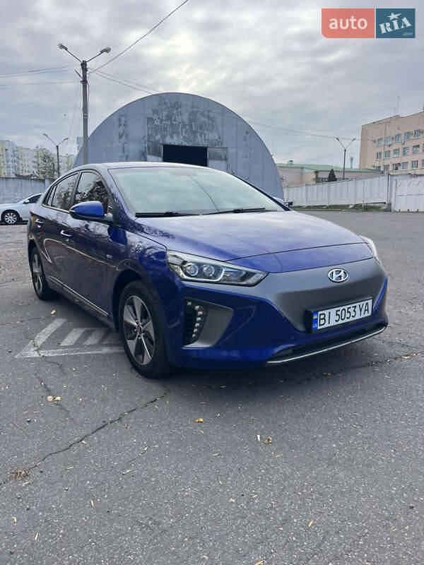 Хэтчбек Hyundai Ioniq 2019 в Полтаве