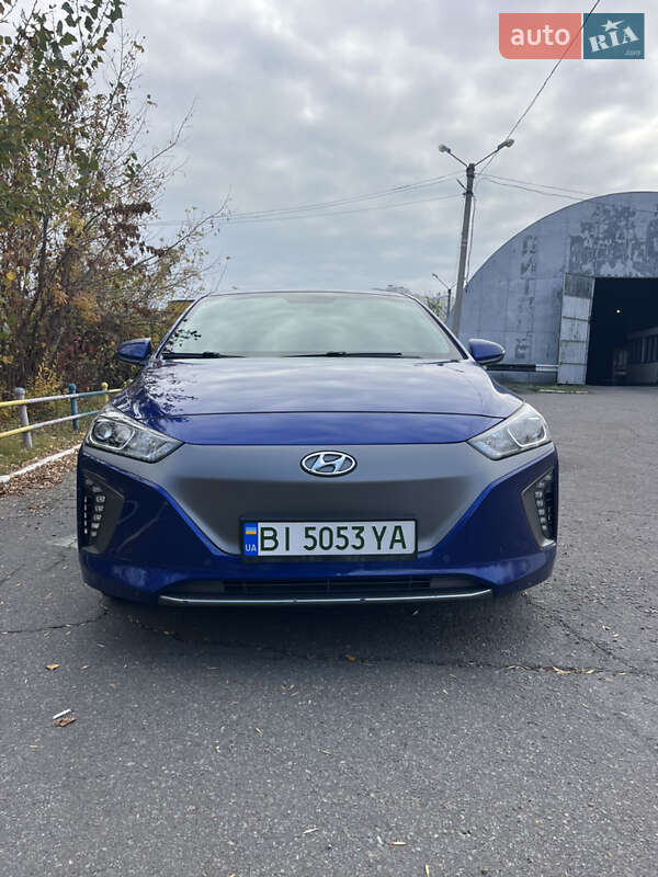 Хэтчбек Hyundai Ioniq 2019 в Полтаве
