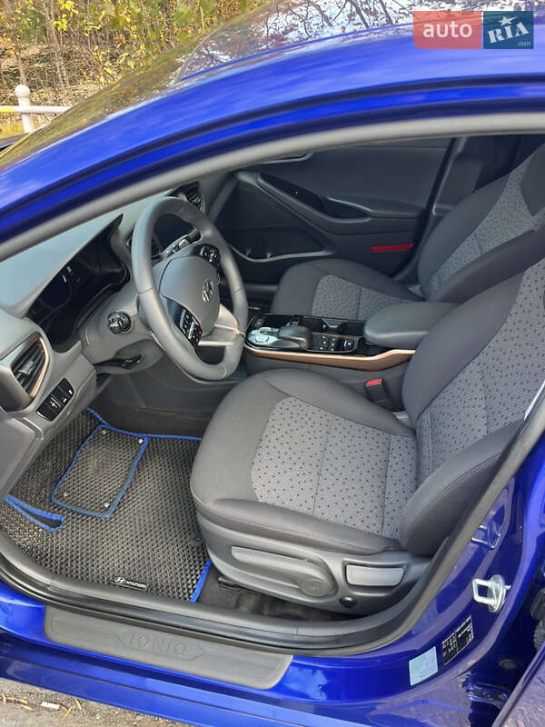 Хэтчбек Hyundai Ioniq 2019 в Полтаве